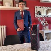 Insegnante di matematica offre ripetizioni online; chi fosse interessato può contattarmi privatamente